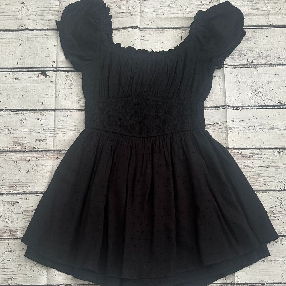 Hollister Women/Junior Black Romper size Medium